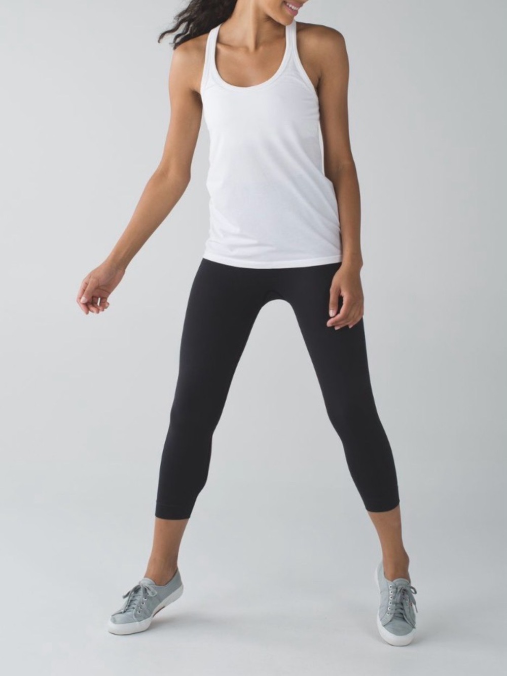 🌸LULULEMON ZONE IN DARK GREY CROPPED LEGGINGS SIZE 4🌸